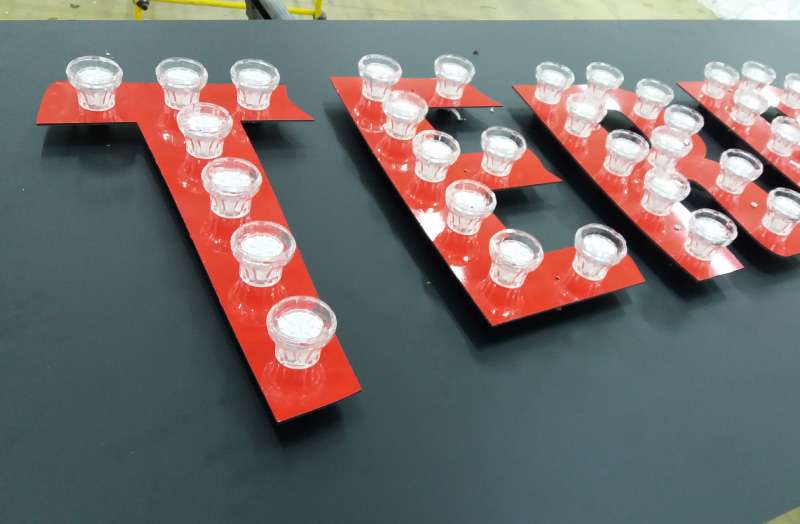 insegne pubblicitarie artistiche