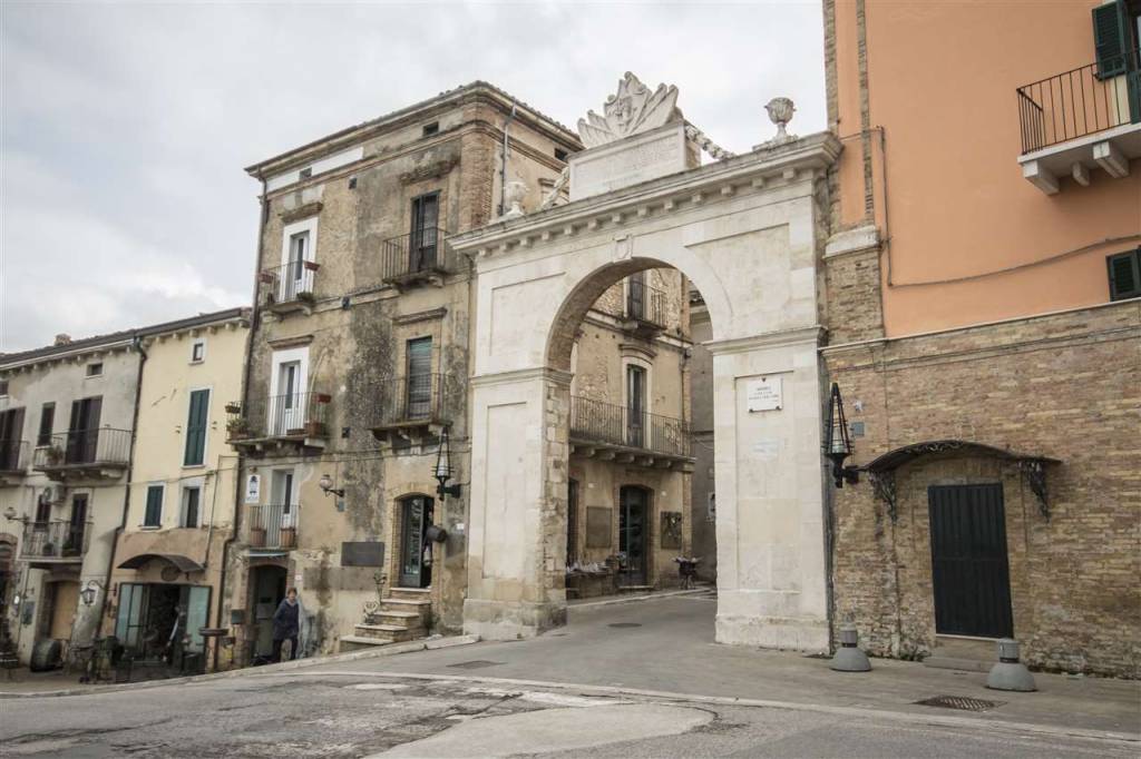noleggio camion vela Guardiagrele